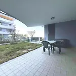 Bright And Spacious Vacation In Apartment